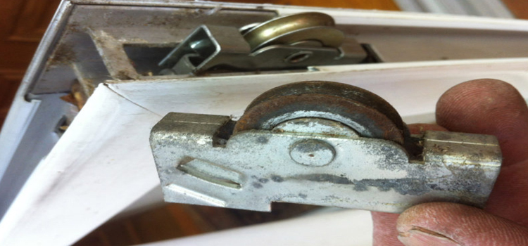 screen door roller repair in La Habra